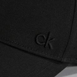 Grosses soldes ✨ Casquette ⚾ Baseball CK 2533 Noir de Calvin Klein ✔️ -Calvin Klein Soldes Magasin calvin klein 194769 K50K502533 001 20190903T103708 02
