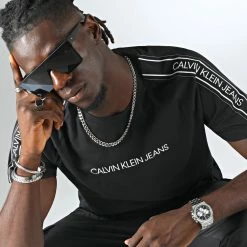 Meilleur prix 💯 Tee 👕 Shirt A Bandes Logo Tape Shoulder 5983 Noir de Calvin Klein 😀 -Calvin Klein Soldes Magasin calvin klein 227174 J30J315983 BAE 20220729T142538 05