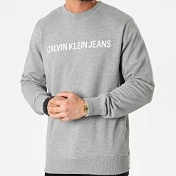 Meilleure affaire 😍 Sweat Crewneck Basic Institutional Logo 7757 Gris Chiné de Calvin Klein 🥰 -Calvin Klein Soldes Magasin calvin klein 244852 J30J307757 039 20201223T155554 03