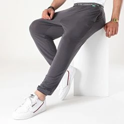 Coupon 🎉 Pantalon Jogging NM2001E Gris Anthracite de Calvin Klein ⭐ -Calvin Klein Soldes Magasin calvin klein 265338 NM2001E JF2 20210510T144652 03
