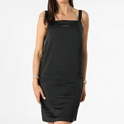 Meilleur prix ⌛ Robe Femme Wide Straps Satin 6272 Noir de Calvin Klein 🎉 6 Meilleur prix ⌛ Robe Femme Wide Straps Satin 6272 Noir de Calvin Klein 🎉 -Calvin Klein Soldes Magasin calvin klein 269323 J20J216272 BEH 20210611T123539 03