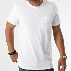 Top 10 ⭐ Tee 👚 Shirt Poche Monogram Embroidery 9098 Blanc de Calvin Klein 🔔 -Calvin Klein Soldes Magasin calvin klein 270227 J30J319098 YAF 20210611T161325 03