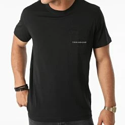 Le moins cher 🌟 Tee 👚 Shirt Poche Monogram Embroidery 9098 Noir de Calvin Klein 🔔 -Calvin Klein Soldes Magasin calvin klein 270746 J30J319098 BEH 20210625T144610 03