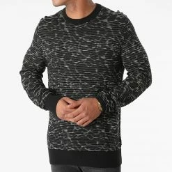 Les meilleures critiques de ⌛ Sweat Crewneck AOP Jacquard 7341 Noir de Calvin Klein ⭐ -Calvin Klein Soldes Magasin calvin klein 271037 K10K107341 BEH 20210624T161425 03