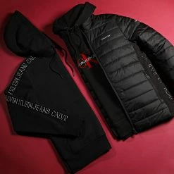 Meilleure vente ✔️ Sweat Capuche A Bandes 8809 Noir de Calvin Klein 🥰 -Calvin Klein Soldes Magasin calvin klein 289561 J30J318809 BEH 20211103T095626 05