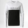 Meilleure vente ❤️ Tee 👚 Shirt Manches Longues Enfant Colour Block 1229 Blanc Noir de Calvin Klein 🛒