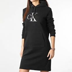 Budget 😍 Robe Sweat Capuche Femme Glossy Monogram 7424 Noir Argenté de Calvin Klein 🔥 6 Budget 😍 Robe Sweat Capuche Femme Glossy Monogram 7424 Noir Argenté de Calvin Klein 🔥 -Calvin Klein Soldes Magasin calvin klein 293444 J20J217424 BEH 20211217T155121 03