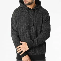 Promo 😀 Sweat Capuche Comfort Allover Logo 8448 Noir de Calvin Klein 💯 7 Promo 😀 Sweat Capuche Comfort Allover Logo 8448 Noir de Calvin Klein 💯 -Calvin Klein Soldes Magasin calvin klein 295824 K10K108448 BEH 20211220T161624 03