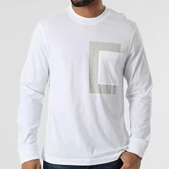 Le moins cher ⌛ Tee 👚 Shirt Poche A Manches Longues Blocking 9722 Blanc de Calvin Klein 🔥 -Calvin Klein Soldes Magasin calvin klein 296689 J30J319722 YAF 20220106T153035 03