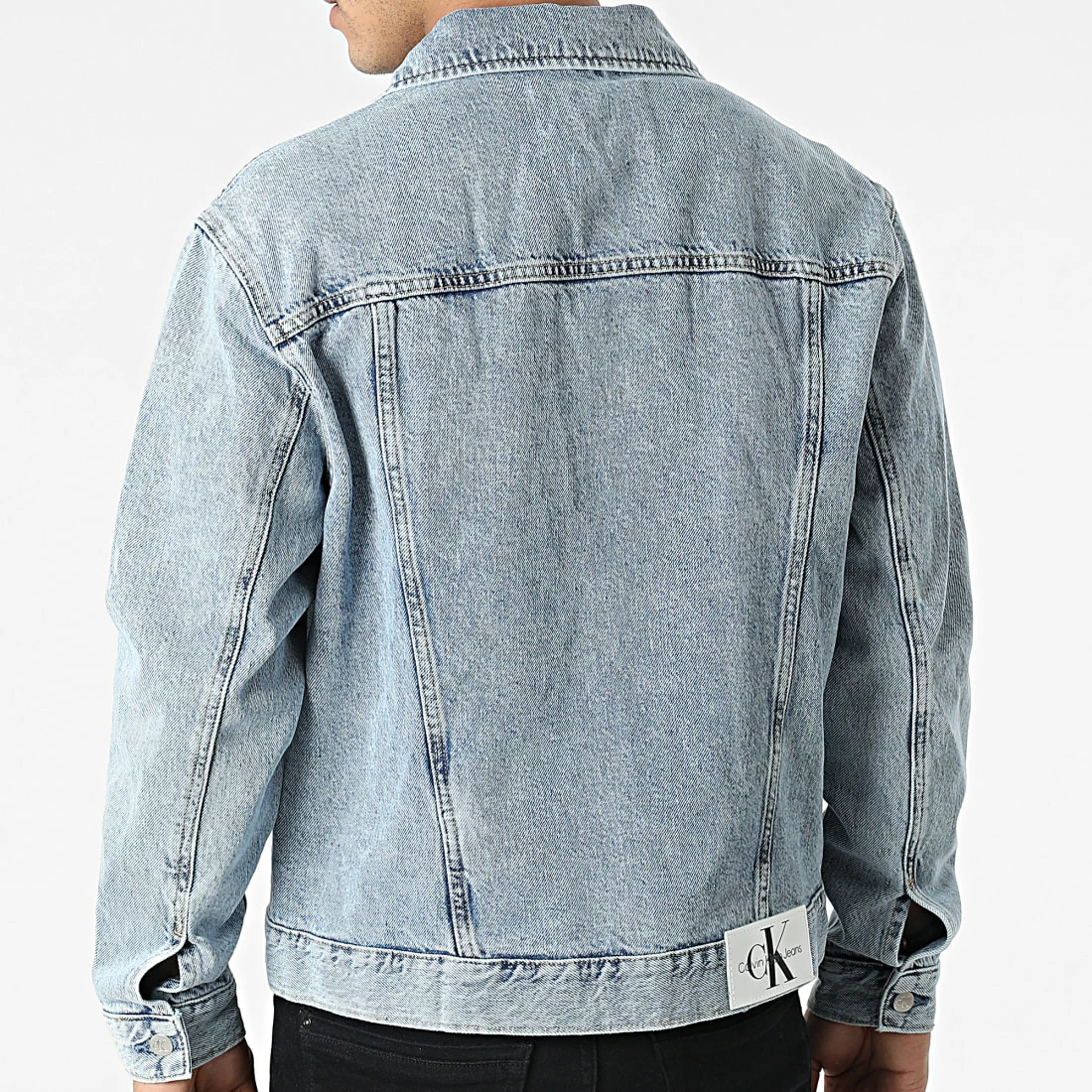 Budget 💯 Veste Jean 9793 Bleu Wash de Calvin Klein 😉 4 Budget 💯 Veste Jean 9793 Bleu Wash de Calvin Klein 😉 – Image 4