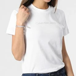 Acheter ✔️ Tee 👕 Shirt Femme Shrunken Institutional 7713 Blanc de Calvin Klein ❤️ 6 Acheter ✔️ Tee 👕 Shirt Femme Shrunken Institutional 7713 Blanc de Calvin Klein ❤️ -Calvin Klein Soldes Magasin calvin klein 297655 J20J217713 YAF 20220111T160006 03