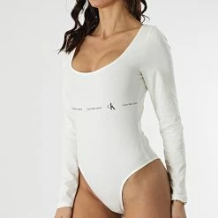 Vente flash 😉 Body Manches Longues Femme 7716 Beige de Calvin Klein ⌛ -Calvin Klein Soldes Magasin calvin klein 297659 J20J217716 YAS 20220121T163503 05