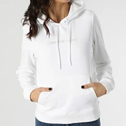 Coupon 😉 Sweat Capuche Femme Shrunken Institutional 7744 Blanc de Calvin Klein 💯 6 Coupon 😉 Sweat Capuche Femme Shrunken Institutional 7744 Blanc de Calvin Klein 💯 -Calvin Klein Soldes Magasin calvin klein 297671 J20J217744 YAF 20220121T163310 03