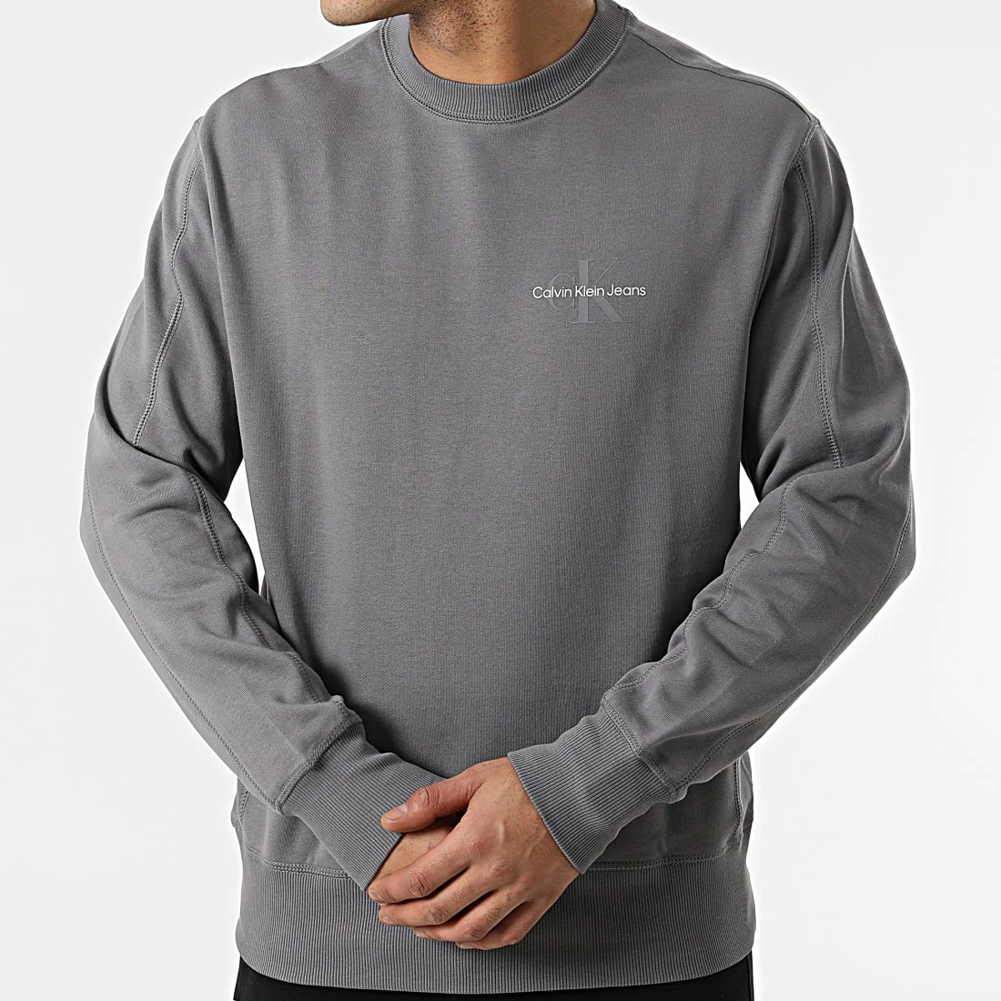 Nouveau 🤩 Sweat Crewneck Monogram Logo 9699 Gris de Calvin Klein 💯 3 Nouveau 🤩 Sweat Crewneck Monogram Logo 9699 Gris de Calvin Klein 💯 – Image 3
