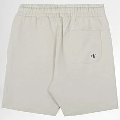 Meilleure vente 😉 Short Jogging Enfant Stacked Logo Relaxed 1180 Beige de Calvin Klein 👍 7 Meilleure vente 😉 Short Jogging Enfant Stacked Logo Relaxed 1180 Beige de Calvin Klein 👍 -Calvin Klein Soldes Magasin calvin klein 298462 IB0IB01180 ACF 20220126T161036 04
