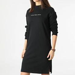 Le moins cher 🛒 Robe Sweat Crewneck Femme Shrunken Institutional 7696 Noir de Calvin Klein 😉 -Calvin Klein Soldes Magasin calvin klein 298706 J20J217696 BEH 20220201T161344 03