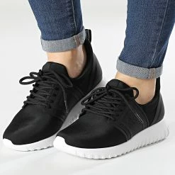 Remise 🔥 Baskets Femme Sporty Runner 0518 Black de Calvin Klein 🌟