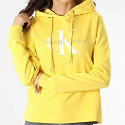 Nouveau 💯 Sweat Capuche Femme Seasonal Monogram 8103 Jaune de Calvin Klein 🌟 -Calvin Klein Soldes Magasin calvin klein 299357 J20J218103 ZCU 20220124T163026 03