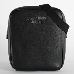 Les meilleures critiques de ✨ Sacoche Micro Pebble Reporter 8767 Noir de Calvin Klein 😀