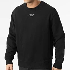 Offres 🧨 Sweat Crewneck Stacked Logo 0044 Noir de Calvin Klein ⌛