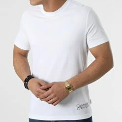 Grosses soldes 🧨 Tee 👚 Shirt Mirrored Logo 8853 Blanc de Calvin Klein 👏 -Calvin Klein Soldes Magasin calvin klein 300247 K10K108853 YAF 20220408T110842 03