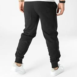 Vente flash 😉 Pantalon Jogging Monogram Logo 9931 Noir de Calvin Klein 🔔 -Calvin Klein Soldes Magasin calvin klein 301431 J30J319931 0GK 20220301T144413 04