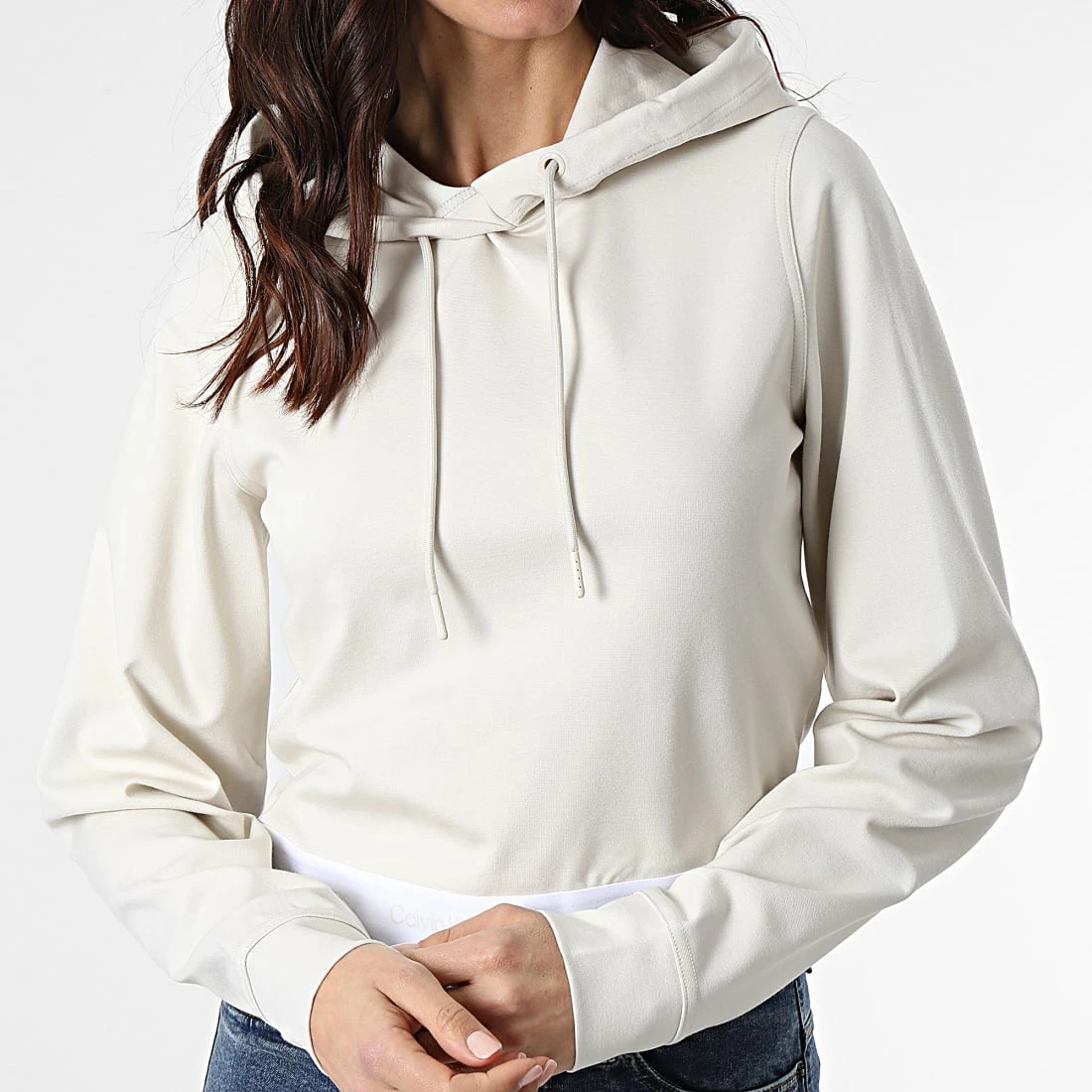 Promo ✨ Sweat Capuche Femme Crop 8860 Beige de Calvin Klein 🥰 3 Promo ✨ Sweat Capuche Femme Crop 8860 Beige de Calvin Klein 🥰 – Image 3