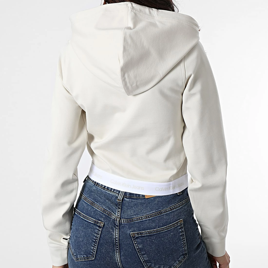 Promo ✨ Sweat Capuche Femme Crop 8860 Beige de Calvin Klein 🥰 4 Promo ✨ Sweat Capuche Femme Crop 8860 Beige de Calvin Klein 🥰 – Image 4