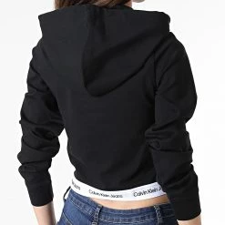 Le moins cher 🎁 Sweat Capuche Femme Crop 8860 Noir de Calvin Klein 👍 -Calvin Klein Soldes Magasin calvin klein 301802 J20J218860 BEH 20220223T145740 04
