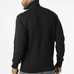 Acheter 🌟 Sweat Col Zippé 0026 Noir de Calvin Klein ❤️ -Calvin Klein Soldes Magasin calvin klein 302664 J30J320026 BEH 20220214T162040 04