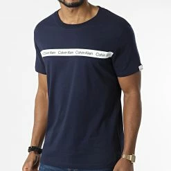 Les meilleures critiques de 🥰 Tee 👕 Shirt Relaxed Crew 0760 Bleu Marine de Calvin Klein 😀