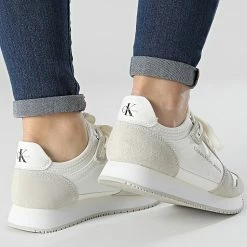 Vente flash 🛒 Baskets Femme Retro Runner 0075 Eggshell de Calvin Klein ✔️ -Calvin Klein Soldes Magasin calvin klein 303995 YW0YW00075 ACF 20220315T160748 04