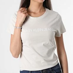 Grosses soldes 🎁 Lot De 2 Tee 👚 Shirt Femme 6466 Blanc Beige de Calvin Klein ⌛ -Calvin Klein Soldes Magasin calvin klein 304123 J20J216466 ACF 20220223T152526 03