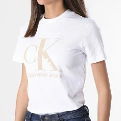 Grosses soldes ✔️ Tee 👕 Shirt Femme 8264 Blanc de Calvin Klein ✔️ -Calvin Klein Soldes Magasin calvin klein 304132 J20J218264 YAF 20220223T152759 03