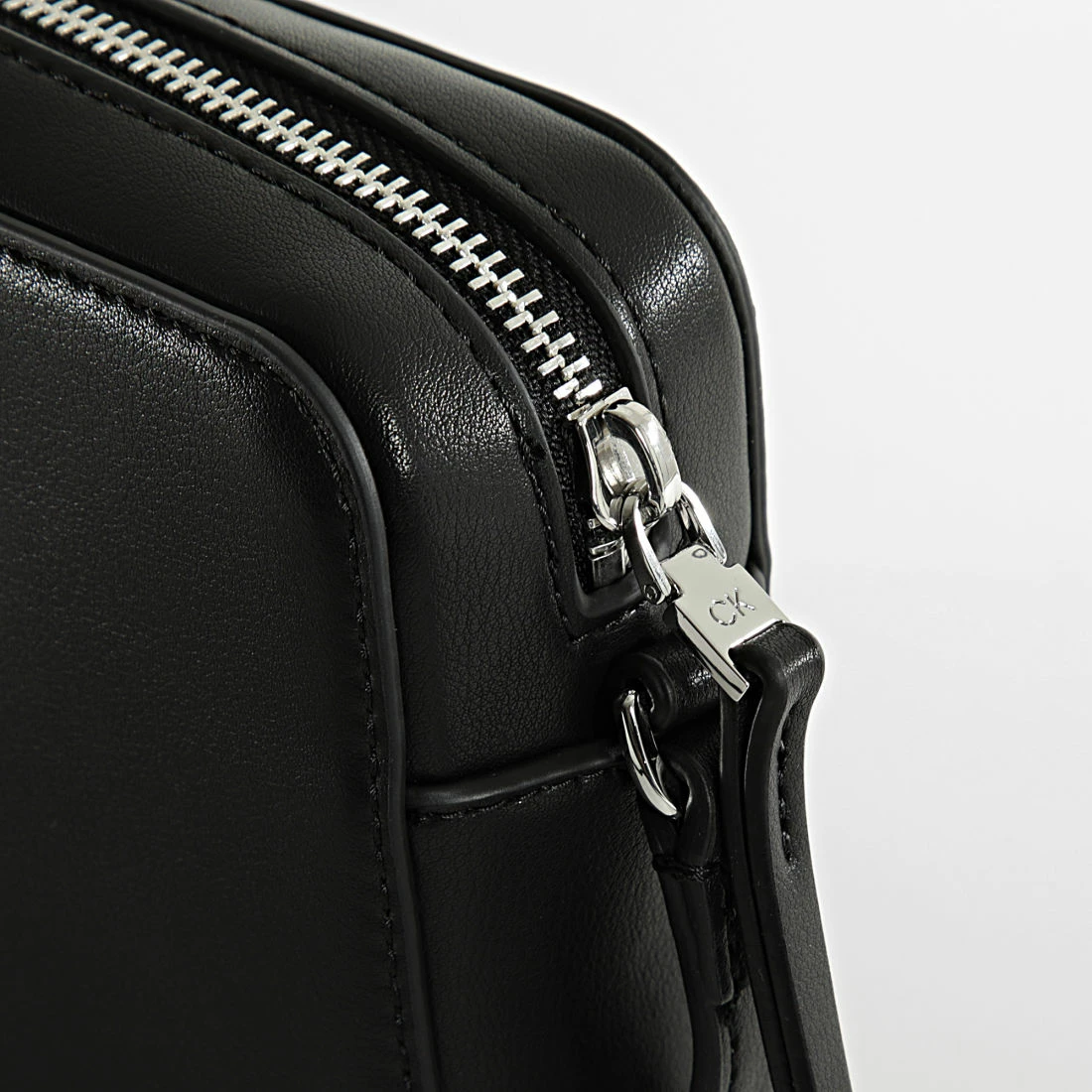 De gros 👏 Sac A Main Femme Set Camera Bag 9123 Noir de Calvin Klein 🧨 3 De gros 👏 Sac A Main Femme Set Camera Bag 9123 Noir de Calvin Klein 🧨 – Image 3