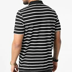 Coupon ✔️ Polo A Manches Courtes Stretch Pique Striped Badge 8733 Noir Blanc de Calvin Klein 🎉 -Calvin Klein Soldes Magasin calvin klein 304870 K10K108733 0FA 20220224T150336 04