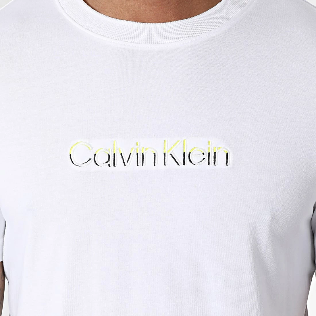 Remise ✔️ Tee 👚 Shirt Multi Color Logo 8834 Blanc de Calvin Klein 🎁 2 Remise ✔️ Tee 👚 Shirt Multi Color Logo 8834 Blanc de Calvin Klein 🎁 – Image 2
