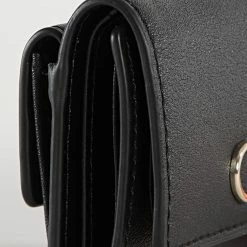 Les meilleures critiques de 🤩 Portefeuille Femme Re-Lock Trifold 9141 Noir de Calvin Klein 🔥 -Calvin Klein Soldes Magasin calvin klein 305645 K60K609141 BAX 20220314T152113 03