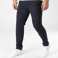 Bon marché 🌟 Pantalon Chino CKJ 026 7669 Bleu Marine de Calvin Klein 👏