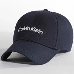 Grosses soldes 🛒 Casquette Double Line Embro 8249 Bleu Marine de Calvin Klein ✔️