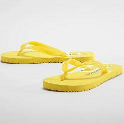 De gros 🧨 Tongs Beach 🩴 Sandal Monogram 0055 Super Lemon de Calvin Klein 🌟 -Calvin Klein Soldes Magasin calvin klein 307266 YM0YM00055 ZCU 20220325T141158 03