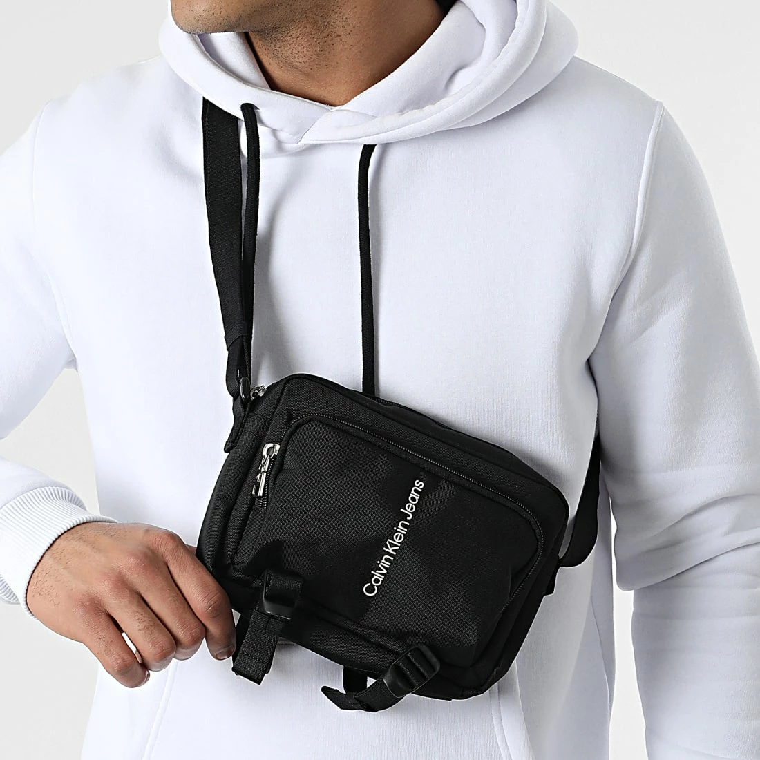 De gros 🎁 Sacoche Sport Essentials 8978 Noir de Calvin Klein 🛒 3 De gros 🎁 Sacoche Sport Essentials 8978 Noir de Calvin Klein 🛒 – Image 3