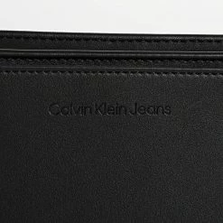 Bon marché 🤩 Sac A Main Femme Sculpted Pouch 9570 Noir de Calvin Klein 🥰 -Calvin Klein Soldes Magasin calvin klein 308085 K60K609570 BDS 20220325T143409 03