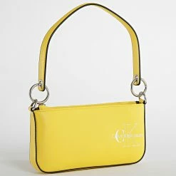 Offres 😉 Sac A Main Femme Sculpted Pouch 9570 Jaune de Calvin Klein 🔥