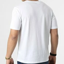 Le moins cher ✔️ Tee 👚 Shirt GMS2K107 Blanc Réfléchissant de Calvin Klein 🥰 -Calvin Klein Soldes Magasin calvin klein 308568 GMS2K107 YAF 20220314T155907 04