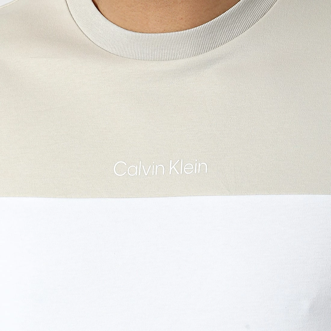 Budget 🎁 Tee 👕 Shirt Color Blocking Logo 8743 Beige Blanc de Calvin Klein 🔔 2 Budget 🎁 Tee 👕 Shirt Color Blocking Logo 8743 Beige Blanc de Calvin Klein 🔔 – Image 2
