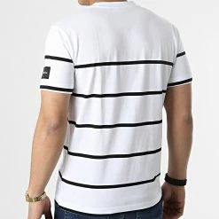 Grosses soldes 🤩 Tee 👚 Shirt A Rayures Striped Badge 9063 Blanc de Calvin Klein 🥰 -Calvin Klein Soldes Magasin calvin klein 308742 K10K109063 0FB 20220314T155918 04