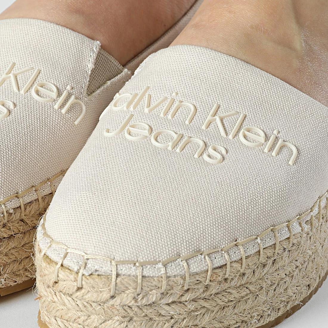 Promo ❤️ Espadrilles Femme Flatform 0579 Eggshell de Calvin Klein 🥰 2 Promo ❤️ Espadrilles Femme Flatform 0579 Eggshell de Calvin Klein 🥰 – Image 2
