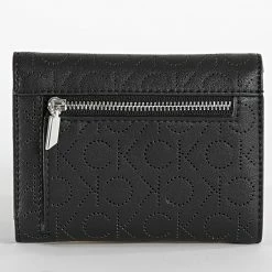 Sortie 😀 Portefeuille Femme Re-Lock Trifold 9496 Noir de Calvin Klein 🛒 -Calvin Klein Soldes Magasin calvin klein 309029 K60K609496 BAX 20220330T155010 04
