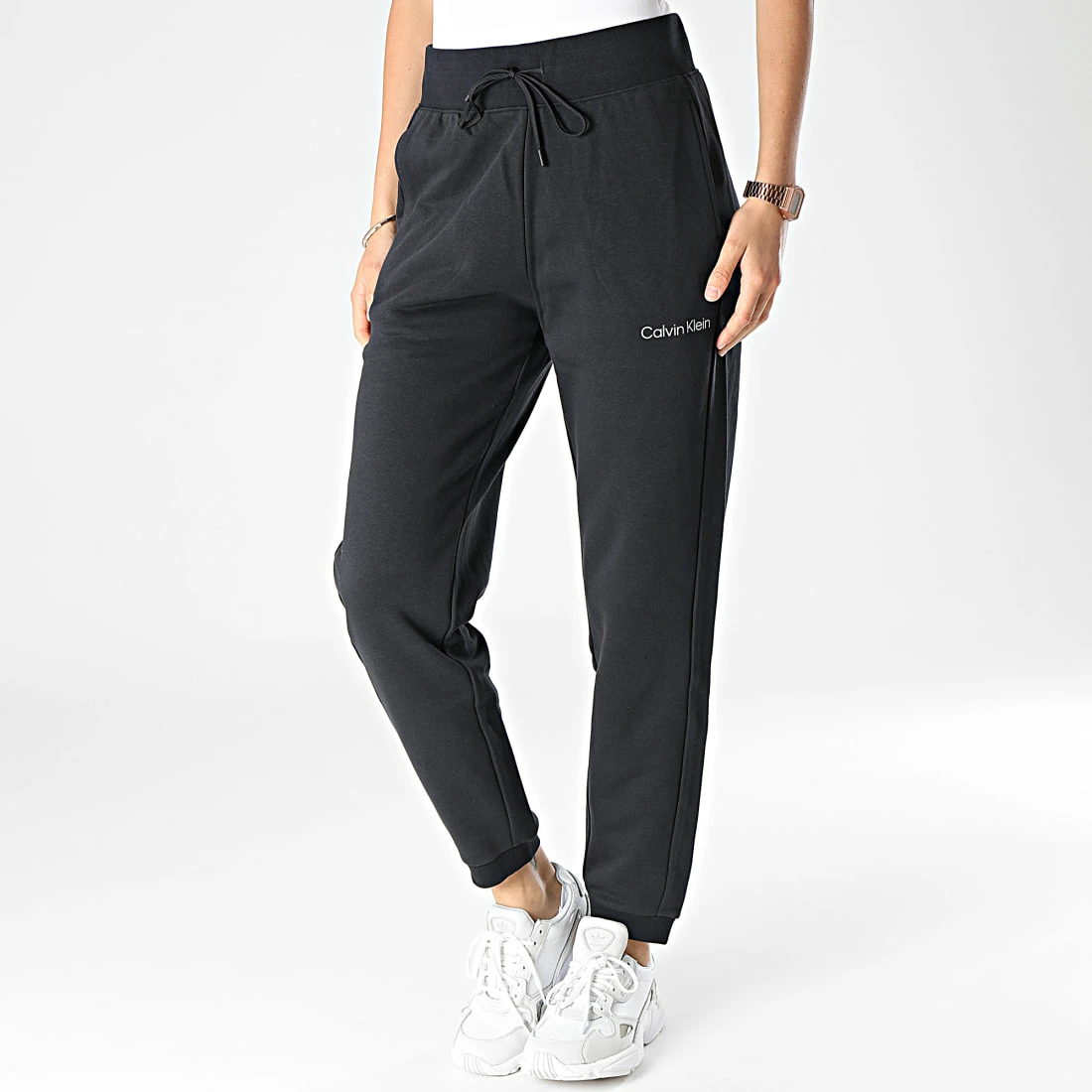 Acheter 🔔 Pantalon Jogging Femme GWS2P608 Noir de Calvin Klein ⭐ 1 Acheter 🔔 Pantalon Jogging Femme GWS2P608 Noir de Calvin Klein ⭐